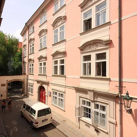 Hotel The Green Garland Praga