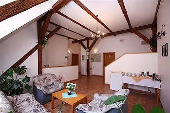 The Green Garland Hotel