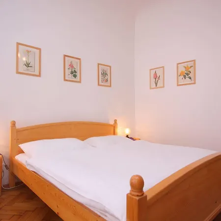 Hotel The Green Garland Prague