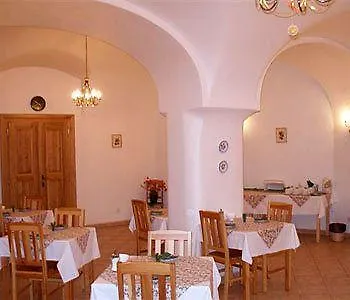Hotel The Green Garland *