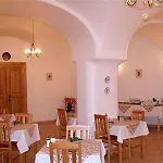 Hotel The Green Garland *